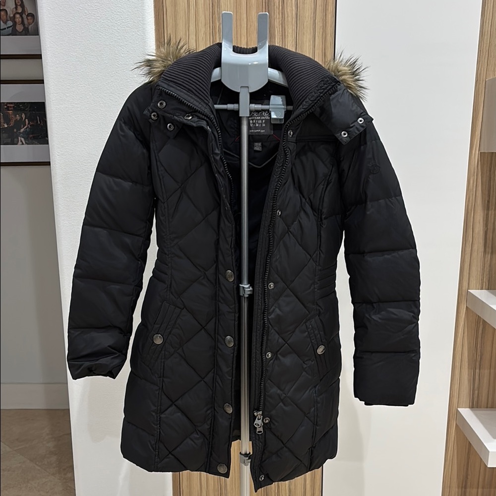 Esprit Black Puffer Jacket Quilted Insulation Weather-Resistant